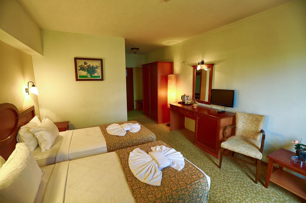 Kayhanbey Hotel Kusadasi Bagian luar foto