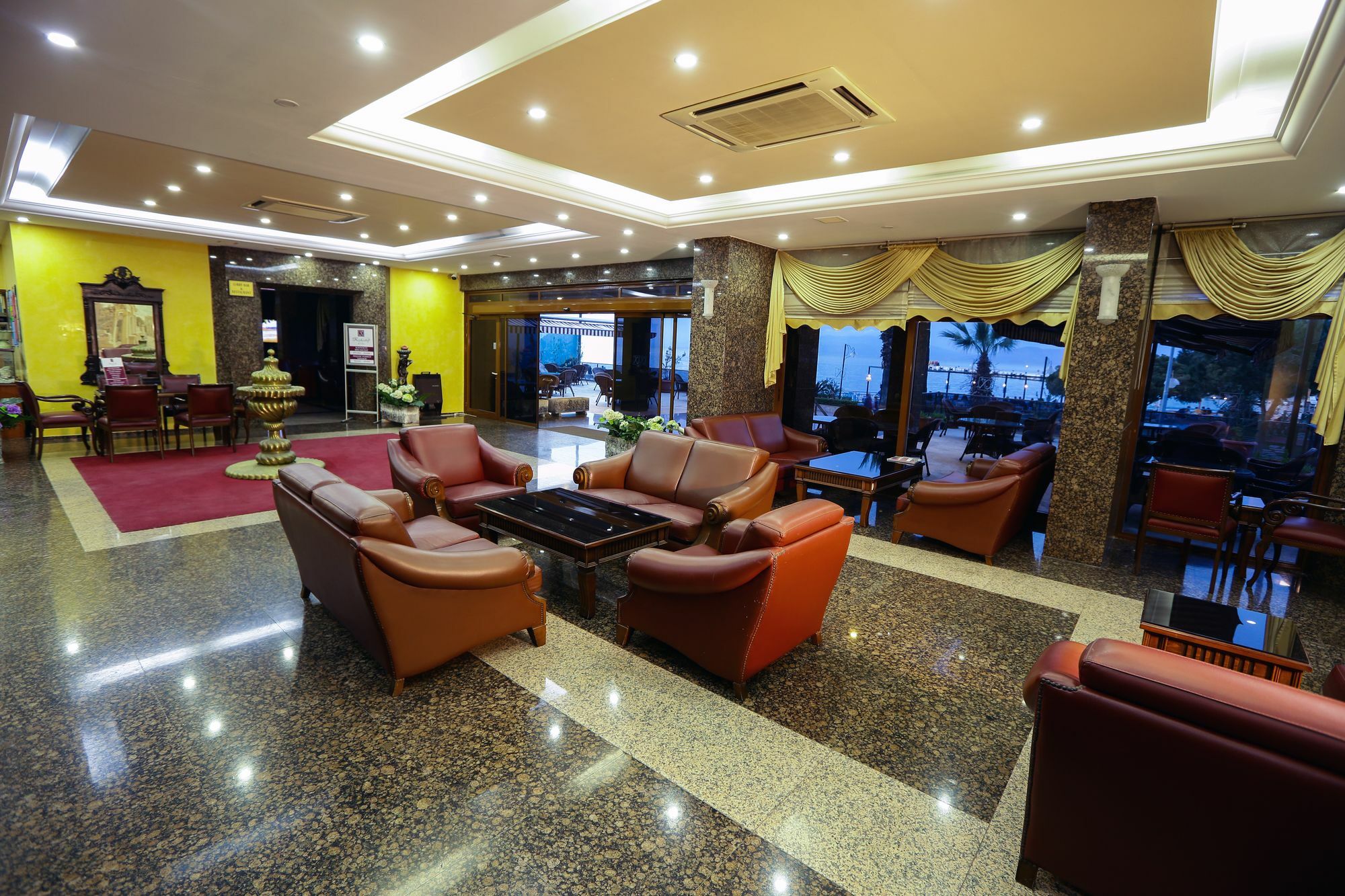 Kayhanbey Hotel Kusadasi Bagian luar foto